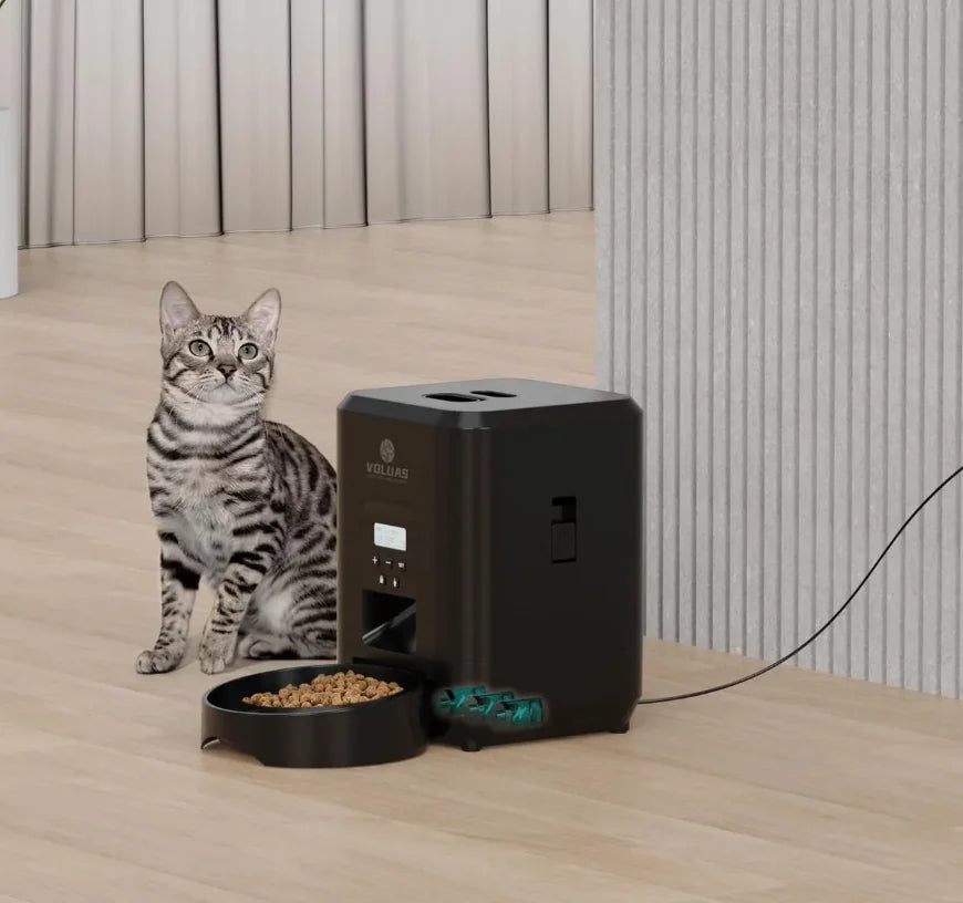 Smart Remote-Controlled Automatic Pet Feeder